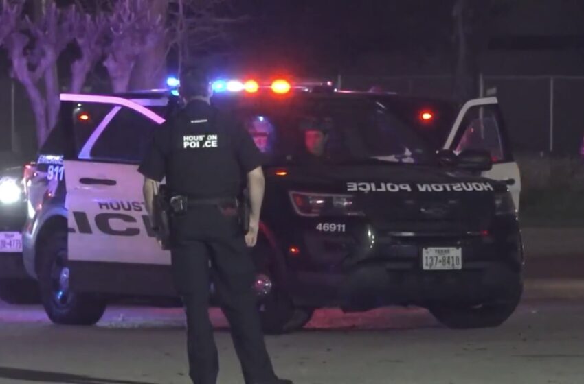 Texas Woman Shot In Mouth By Stray Bullet While In Pizzeria Drive-Thru