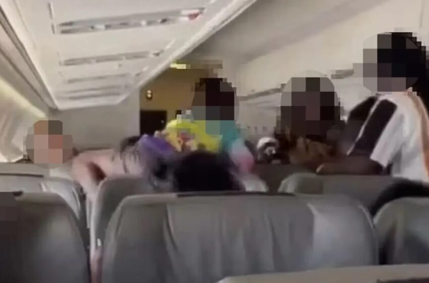 4 Passengers Arrested After Fighting On Flight Resulting In Smashed Window, Plane Makes Emergency Landing
