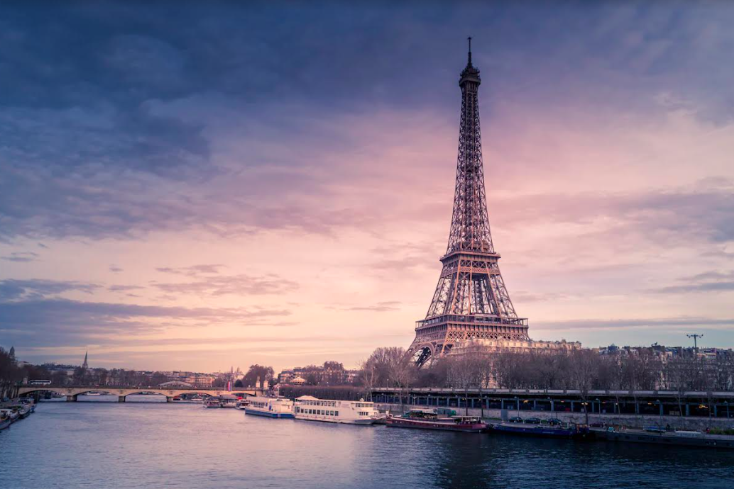 City health officials have issued a warning to celebrities who recently traveled to Paris, urging them to be cautious when returning home to prevent a potential worldwide bed bug infestation, reports TMZ.