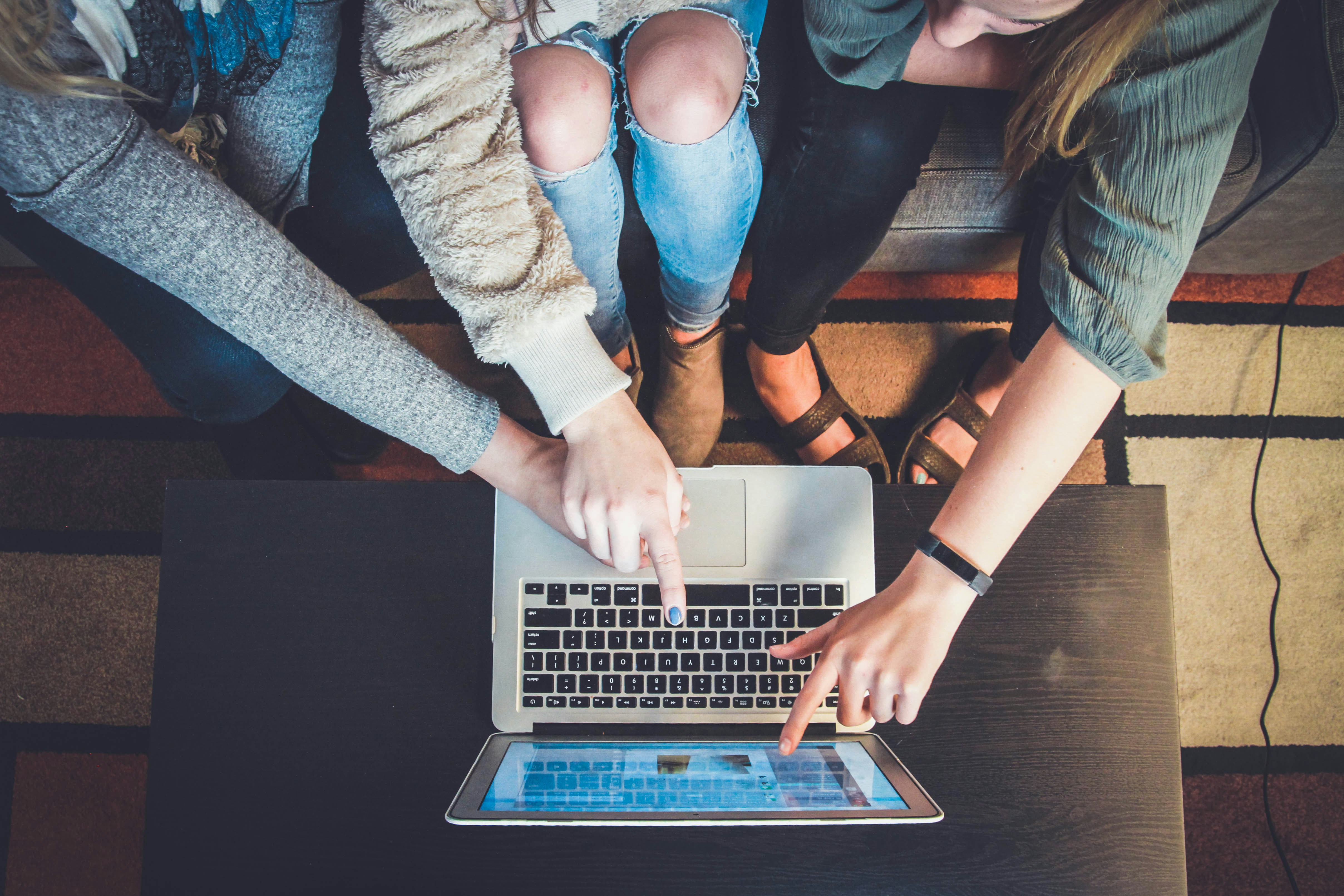 A woman has turned to social media users for advice after she refused to refund her friend $600, claiming that her friend abandoned their group trip to be with her boyfriend and later discovered she had lied about the reason for her absence.