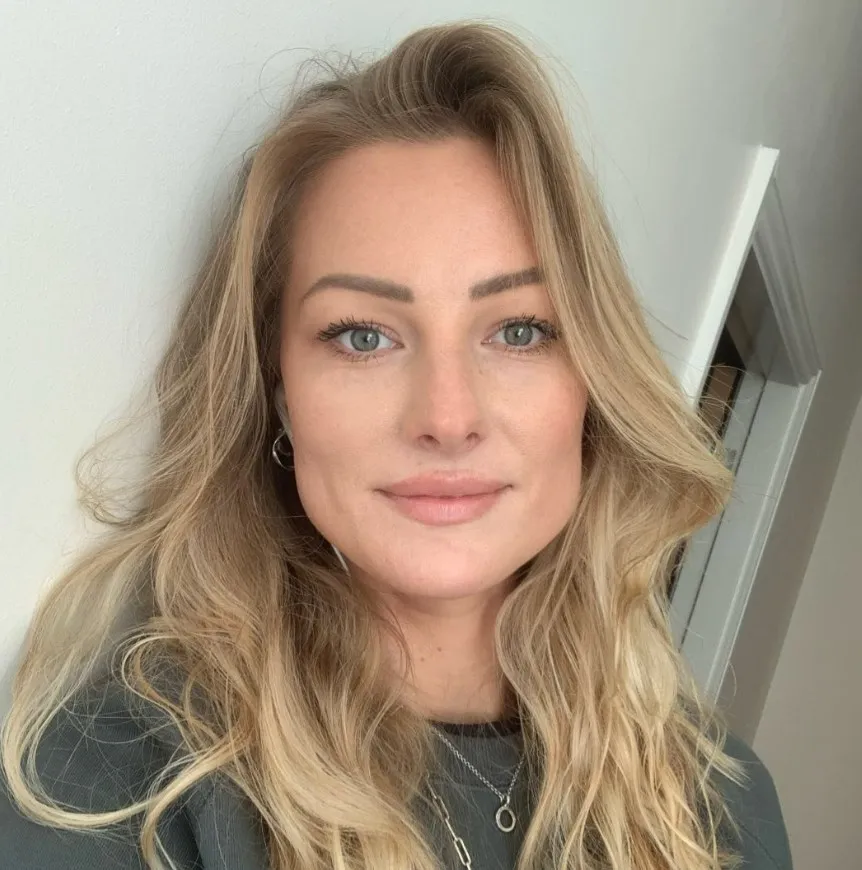 Skydiver Feared to Have Taken Her Own Life After Jumping 10,000 ft from Plane a Day After Split from Boyfriend